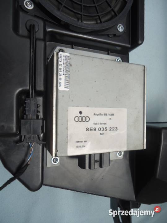 GŁOŚNIK SUBWOOFER WZMACNIACZ AUDI A4 B6 B7 osobowe Wyposażenie wnętrza Jaworzno