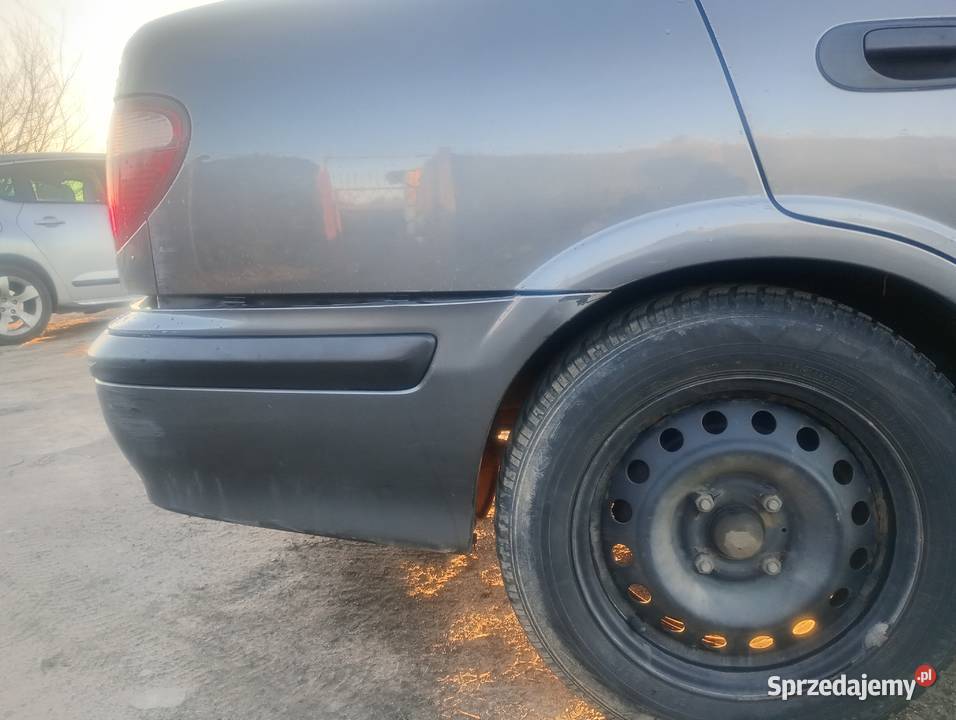 Nissan Almera 15 benzyna 2002 Starogard Gdański sprzedam