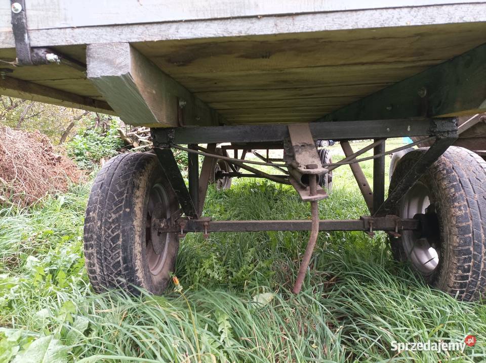 Wóz przyczepka nieuszkodzony