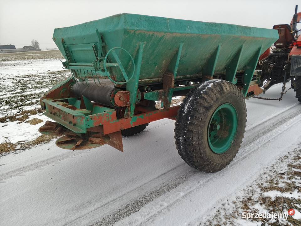 Rozsiewacz wapna Piast RCW3 łódzkie Skarżyn