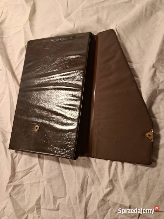 Etui na dokumenty do auta zabytek oldtimerStan Brzesko sprzedam