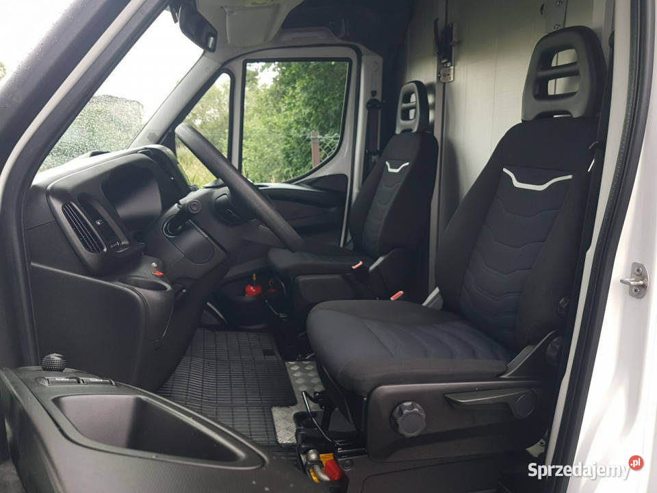 Iveco Daily KONTENER NISKOPODŁOGOWY 444x223x242 136KM
