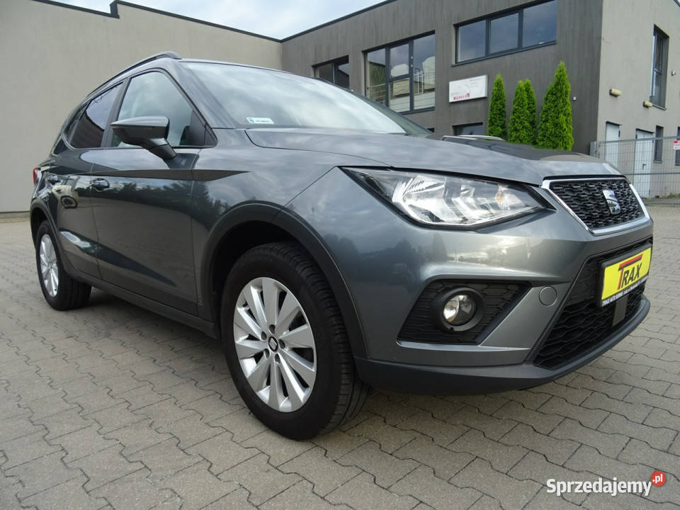 Seat Arona Miejski crossover oparty na technice Arona Łódź