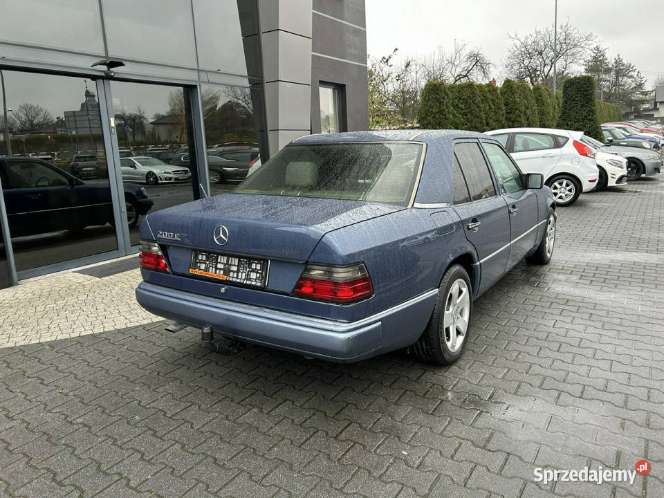 Mercedes E 200 klimatyzacja LPG wspomaganie el ESP Żory