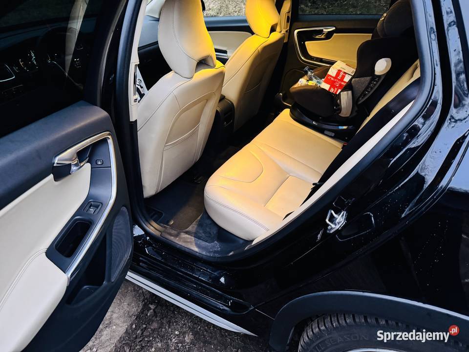 Volvo V60 CrossCountry 194100km sprzedam