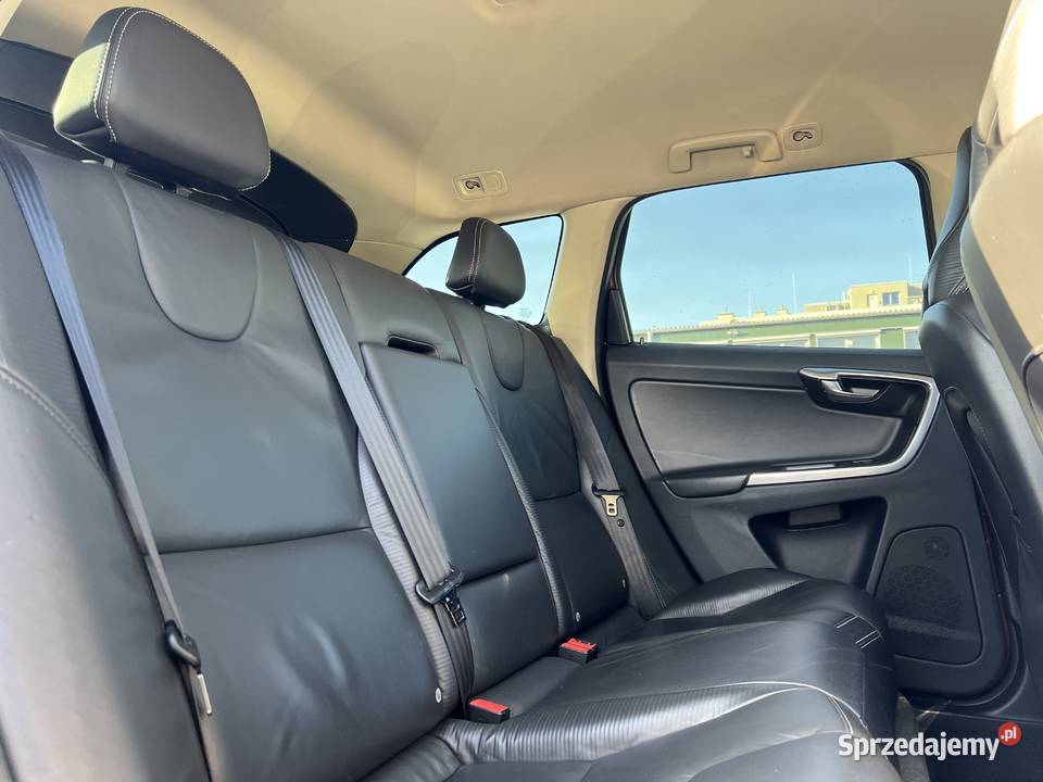 Volvo XC60 2012 Rok produkcji 2012 Warszawa