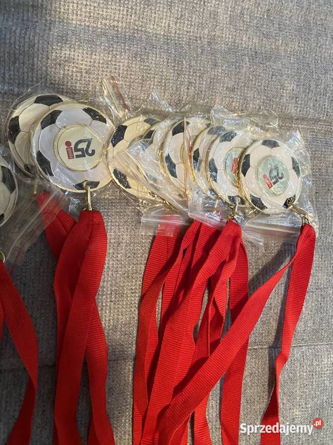 Medale sportowe różne 70 sztuk Zielonka