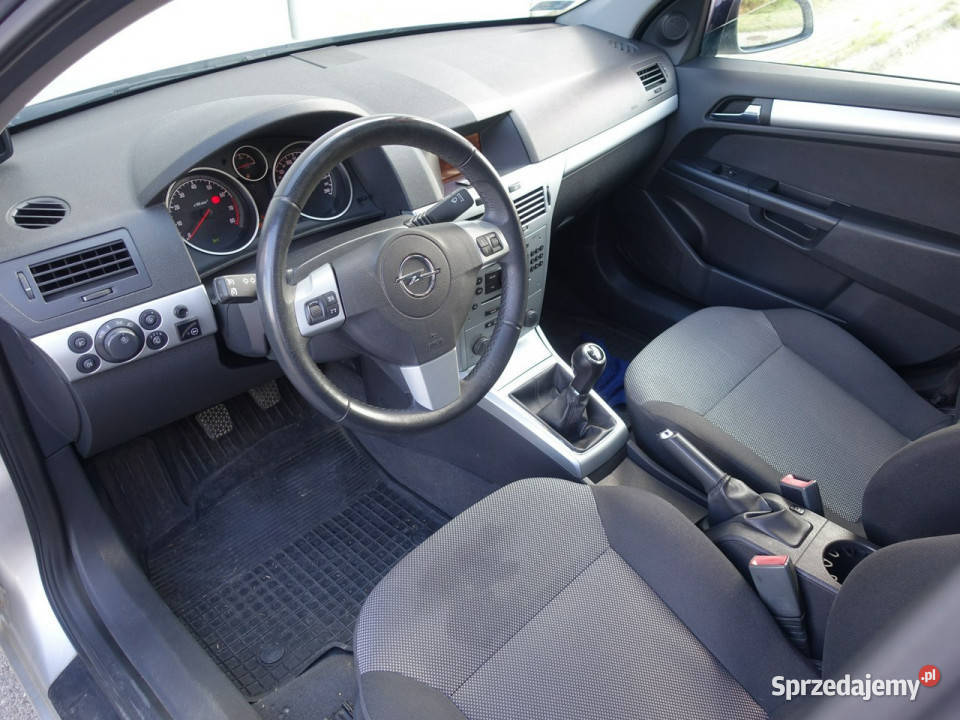Opel Astra 14 BenLPGCzujniki ParkowaniaKlima H Zarejestrowany w Polsce Lublin