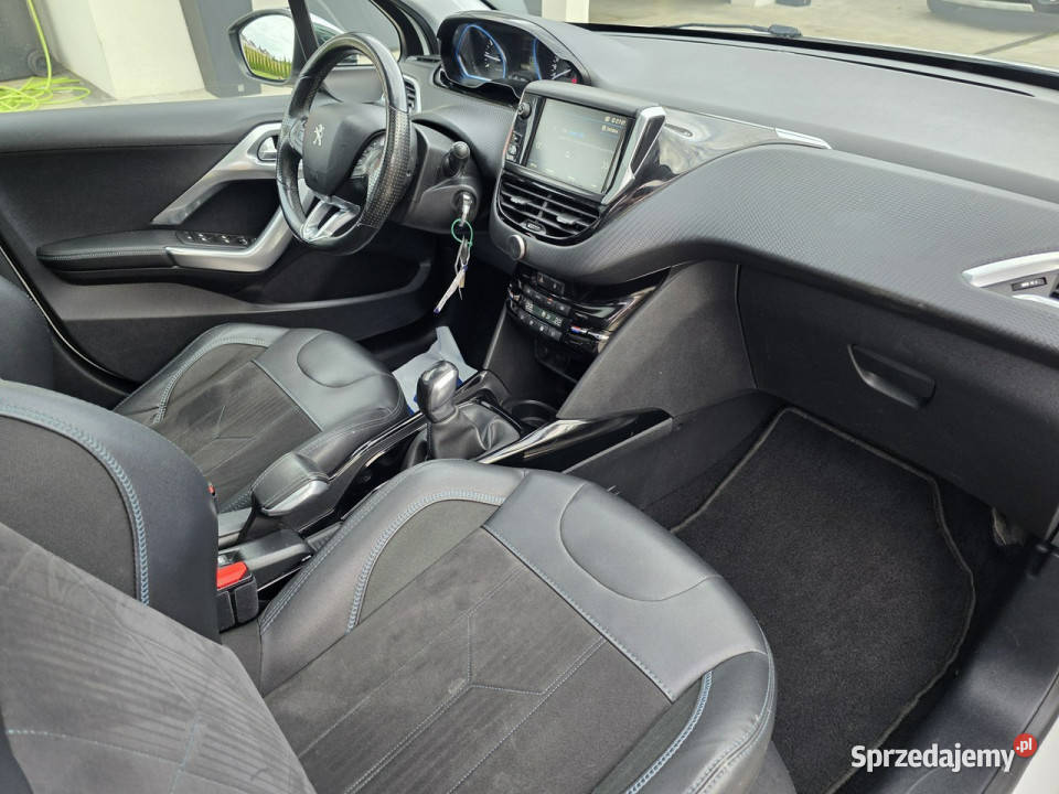 Peugeot 2008 bezwypadkowy CROSSWAY panorama NOWY Czarnków