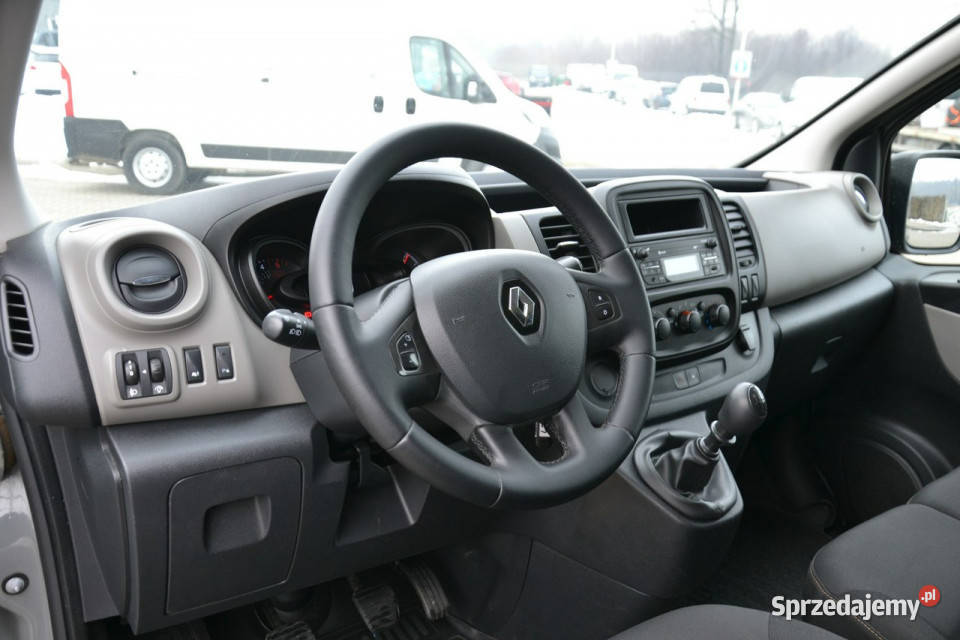 Renault Trafic long 9cio osobowy nawiewy tył 16 Kęty