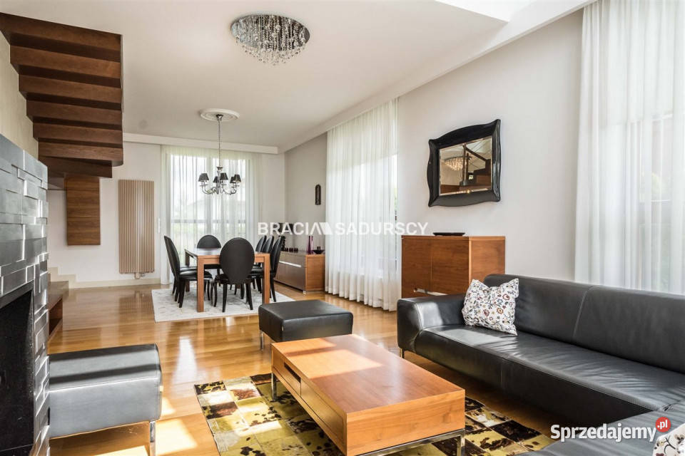 Dom wolnostojący Masłomiąca 232m2 Wynajem sprzedam