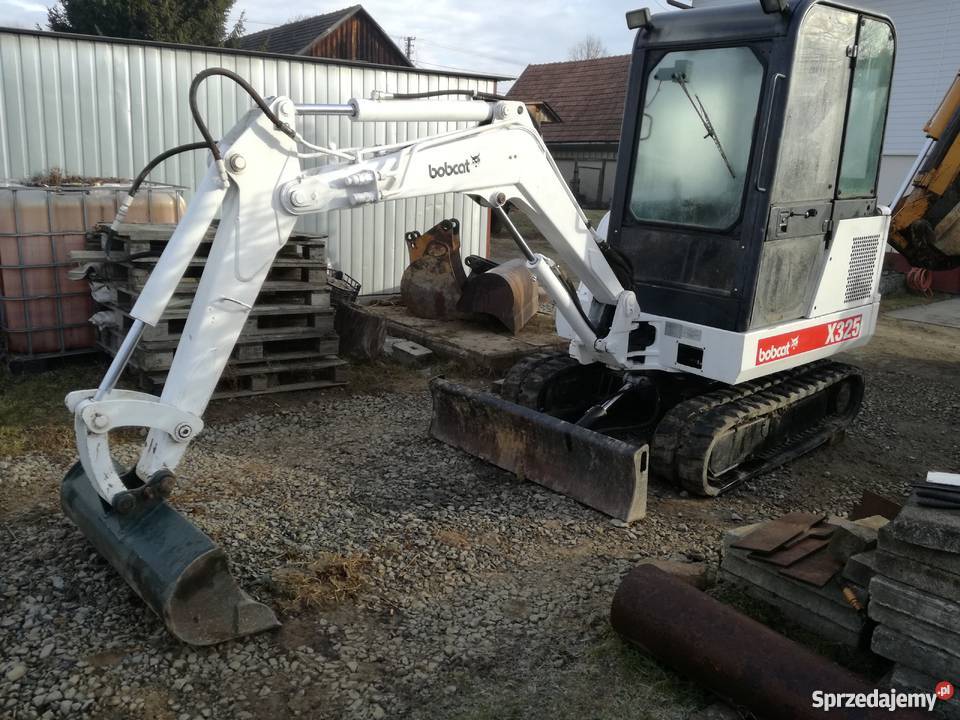 Minikoparka mini koparka Bobcat 325 28t 2001r Królówka