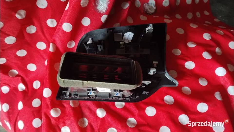 Kratka wentylacyjna Citroen C4 Picasso II lifcie Krotoszyn