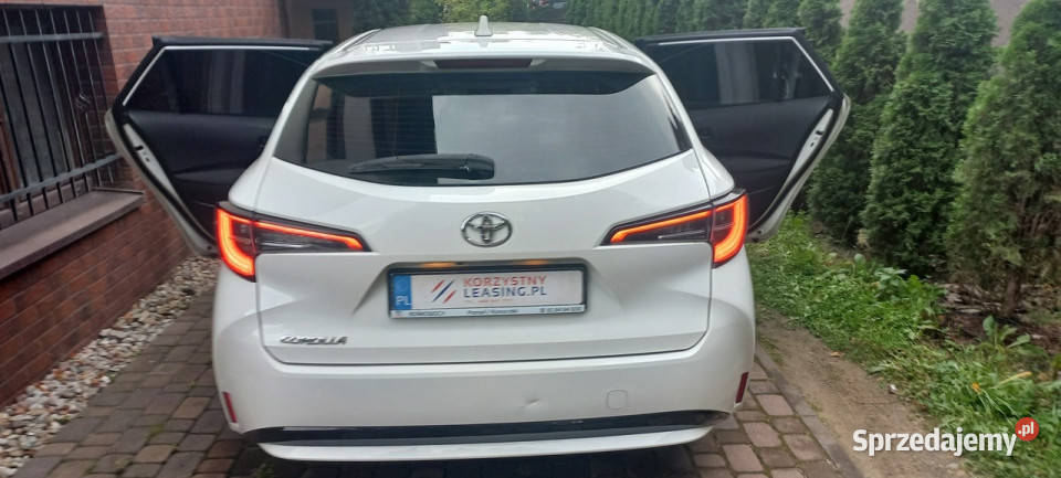 Toyota Corolla 12 T Tempomat aktywny Kamera Cof czujnik deszczu Gdańsk sprzedam