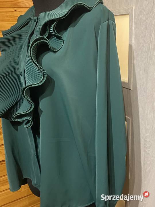 Piękna bluzka z żabotem 5xl Bluzki i koszule Sarbsk