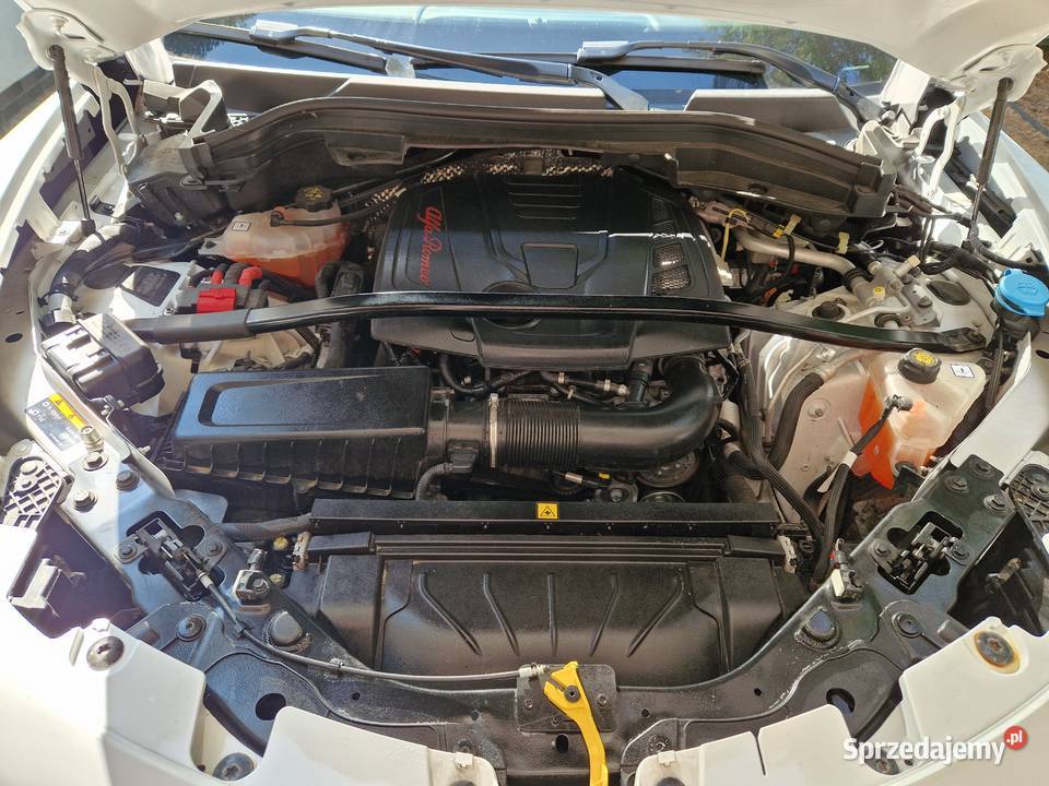 Alfa Romeo Stelvio pełna serwis w ASO mazowieckie Warszawa sprzedam