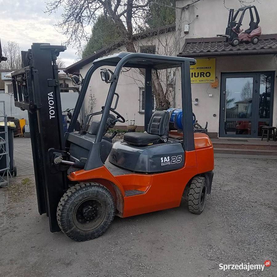 Wózek widowy Toyota 7FGF25 2500 LPG Suchedniów