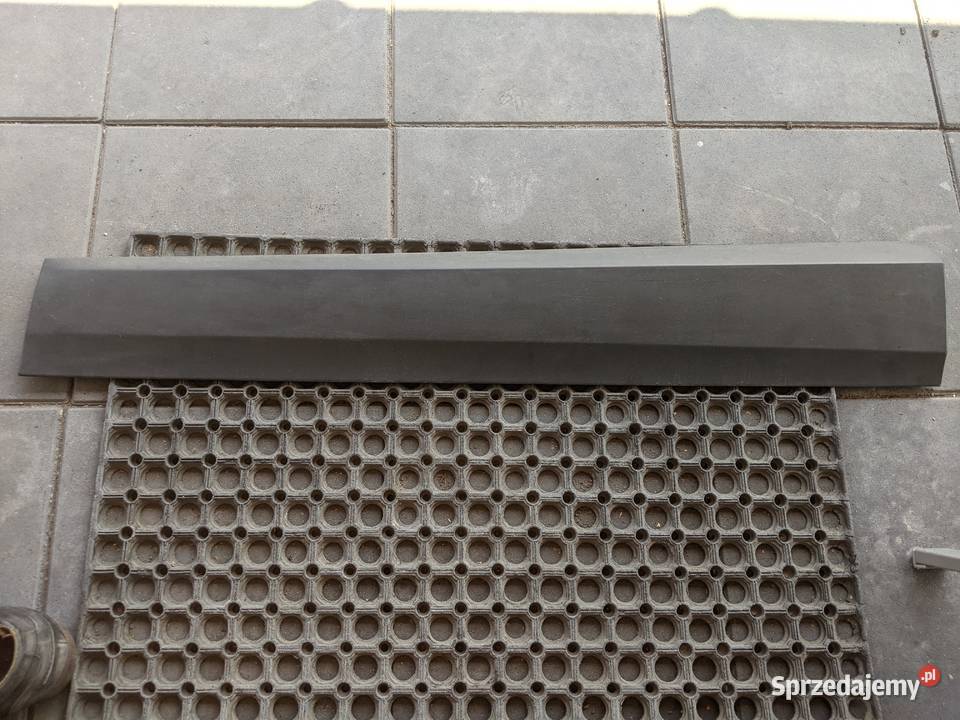 Sprzedam listwy boczne na drzwi Renault Grand