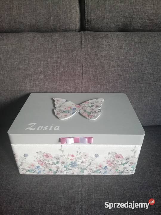 Kuferek wspomnień kwiatowy z motylem imię Kędzierzyn-Koźle sprzedam