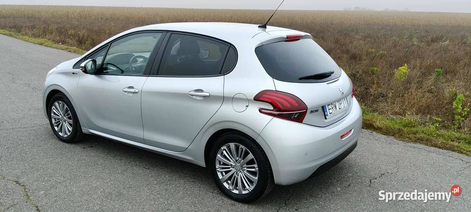 Peugeot 208 12 benzyna 138000km łódzkie Podkonice Miejskie