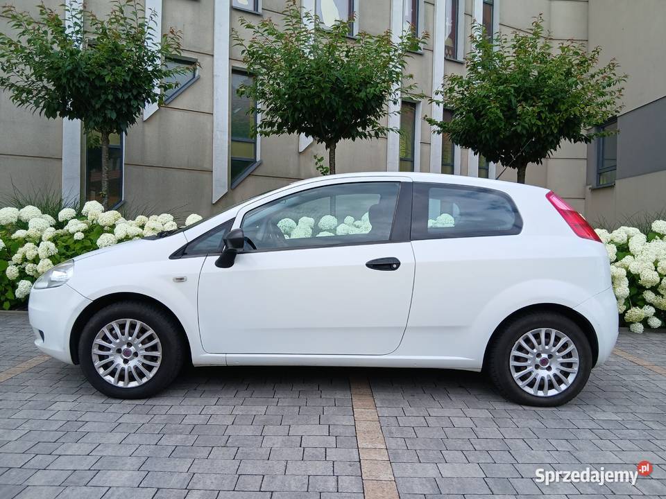 FIAT GRANDE PUNTO 12 2009r Przebieg 135 Klima Samochody osobowe Gliwice