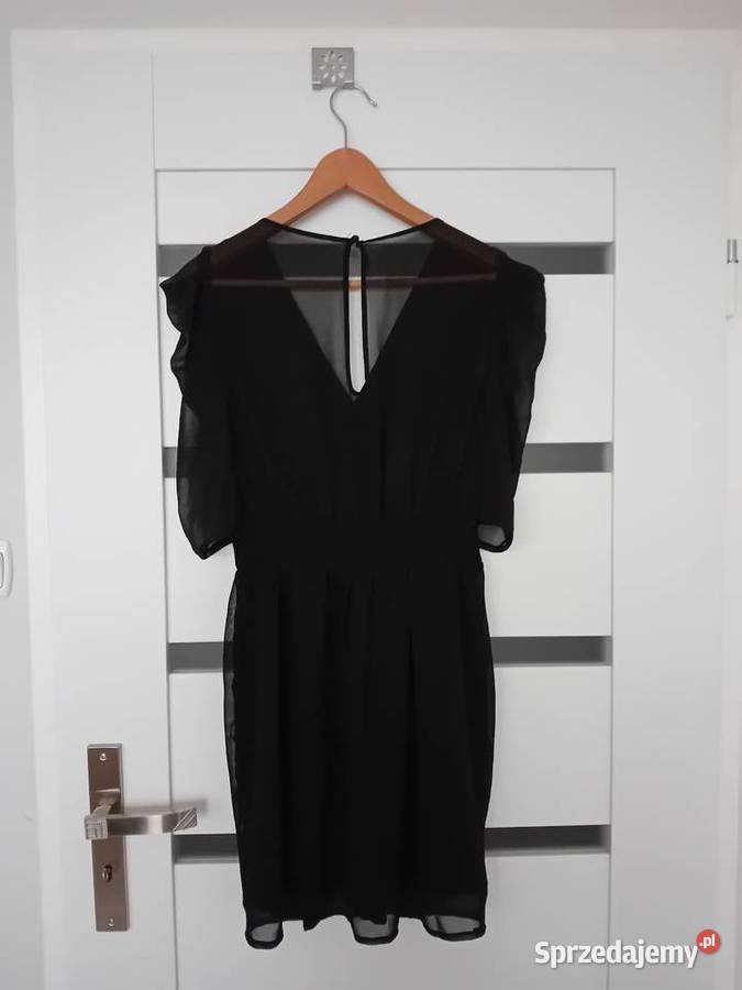 Czarna sukienka na różne okazje Warszawa