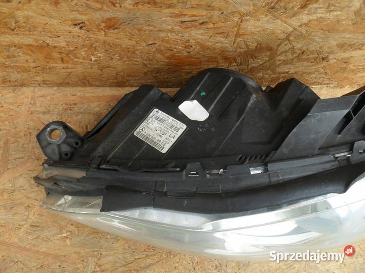 Lampa Przednia Mercedes C Klasa W204 A2048204959 Nowy Tomyśl