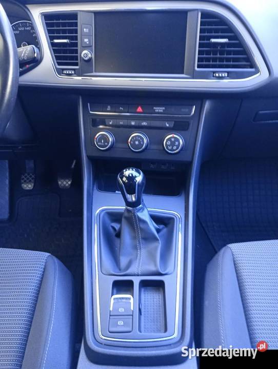 Seat Leon III 15 benzyna 131 2019r Krajowy Skierniewice