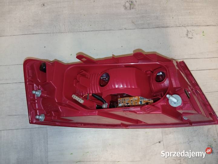Nowa lampa tył prawa Audi A6 C6 Sedan 20082011 Oświetlenie
