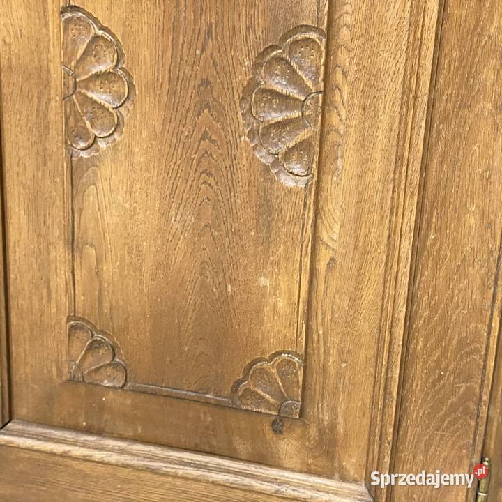 Rzeźbiona komoda w rustykalnym stylu lity dąb zachodniopomorskie