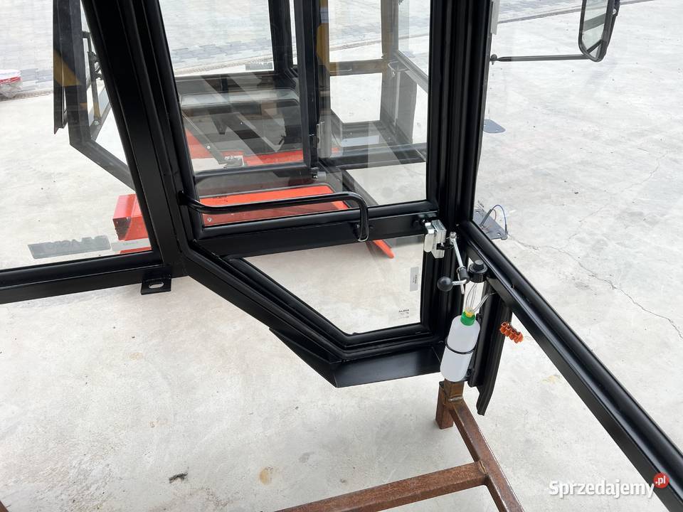 Kabina ciągnikowa kabina Ursus C330 C360 MF235 Sochaczew sprzedam