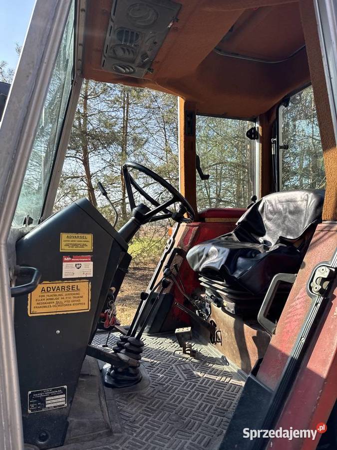 Ciągnik Massey Ferguson 675 Ładowacz czołowy tur Przyłęk sprzedam