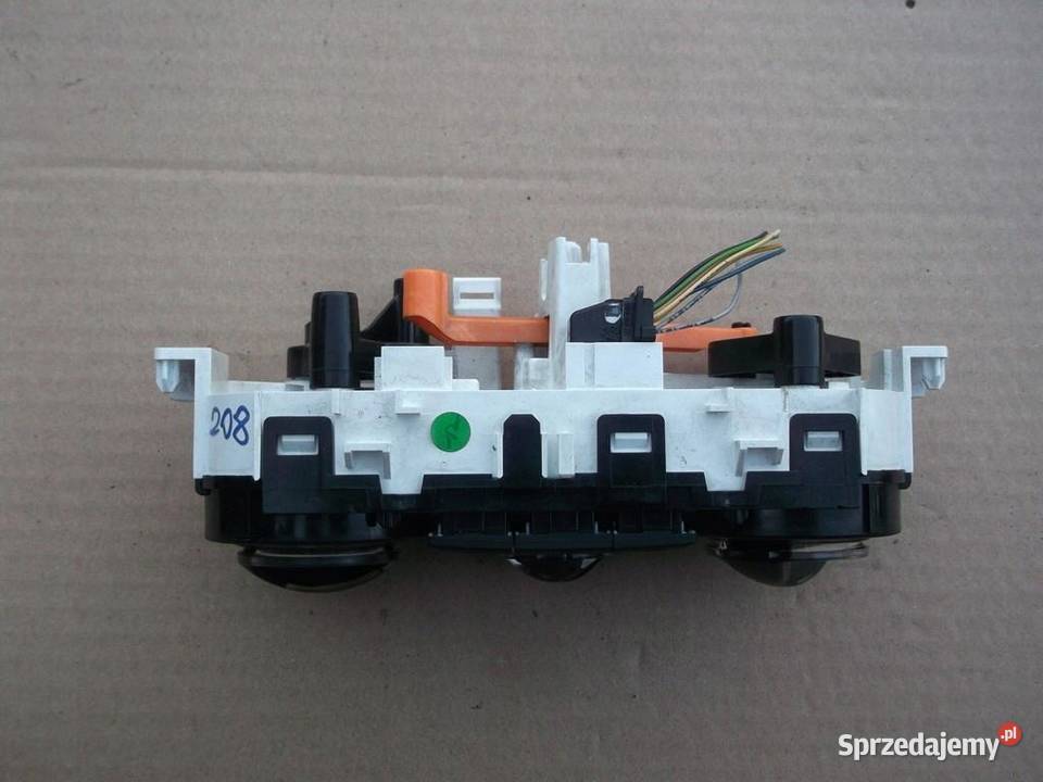 PANEL KLIMATYZACJI PEUGEOT 2008 96722483ZD sprzedam