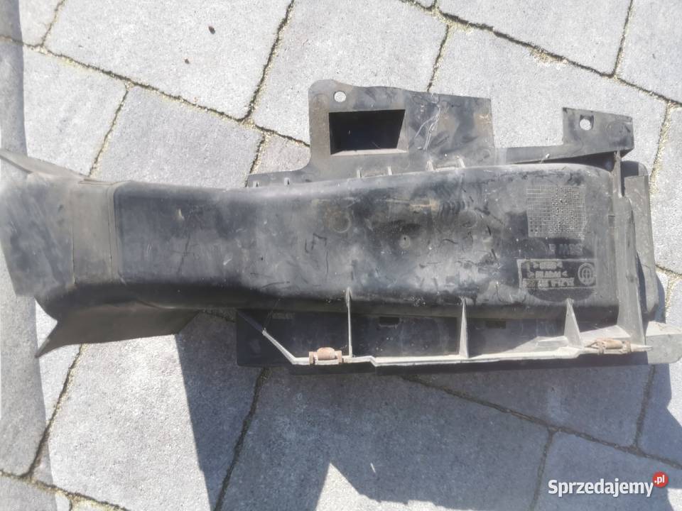 Kanał powietrza prawy BMW E46 51718197928 osobowe