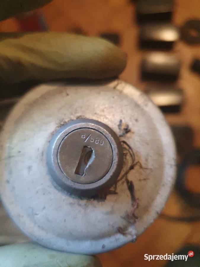 Korek wlewu zbiornika paliwa Wartburg Warszawa