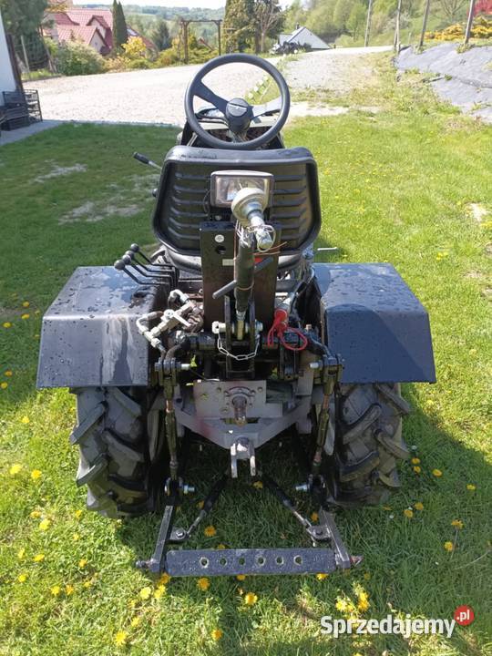 Sprzedam traktorek z napędem 4x4 kompletnym Pozostałe Hyżne