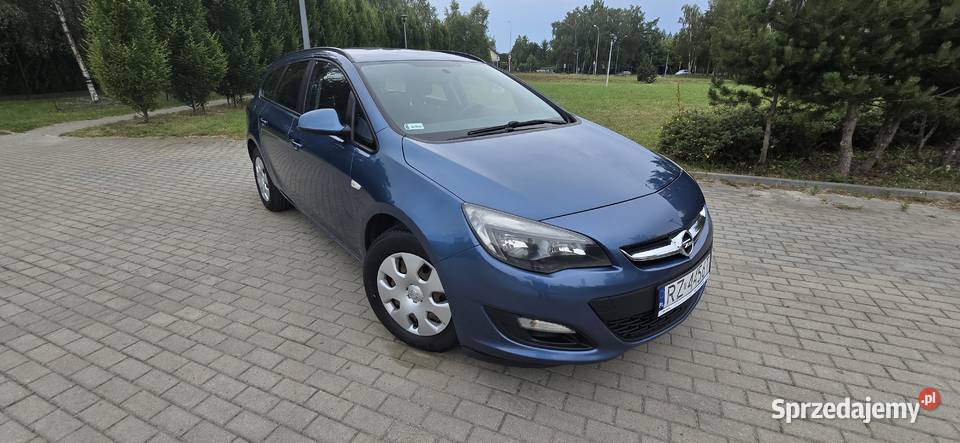 Opel Astra 17TDCi klima 2014r salon zadbany Rzeszów