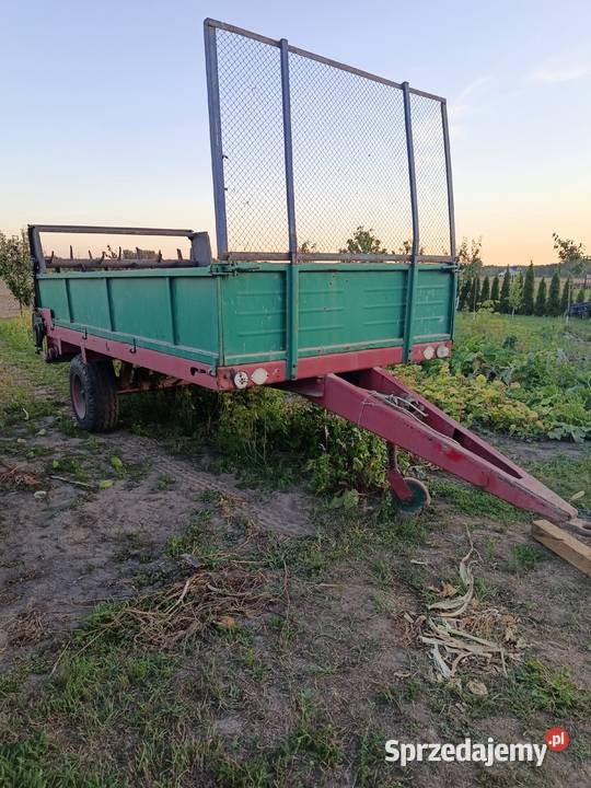 Rozrzutnik obornika Agromasz Trawniki-Kolonia
