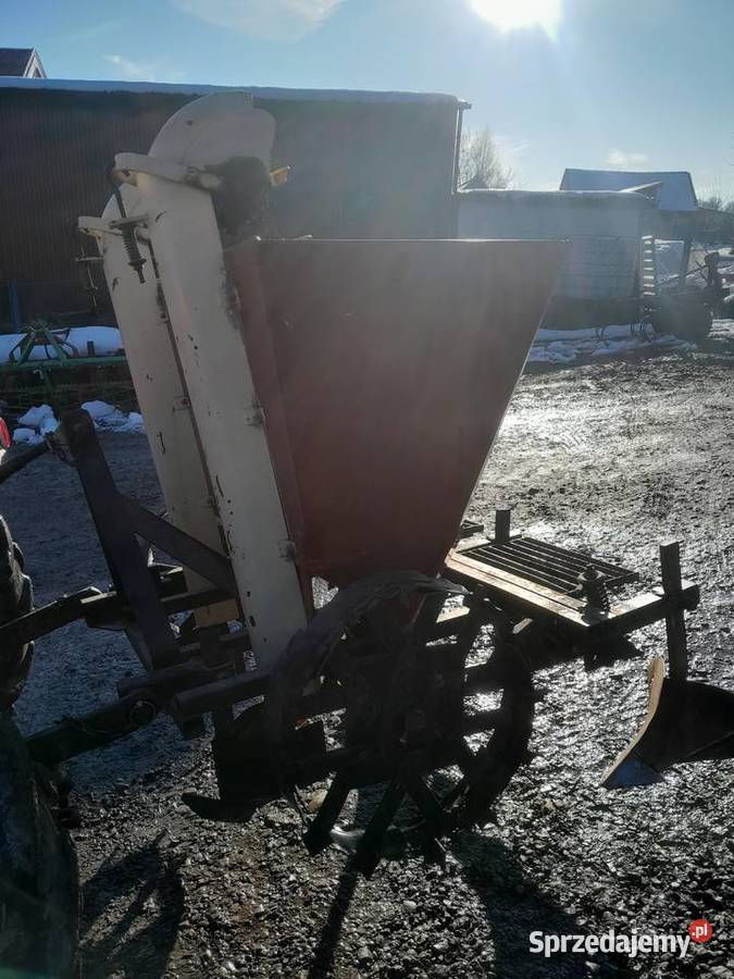 Sadzarka do ziemniaków akpil