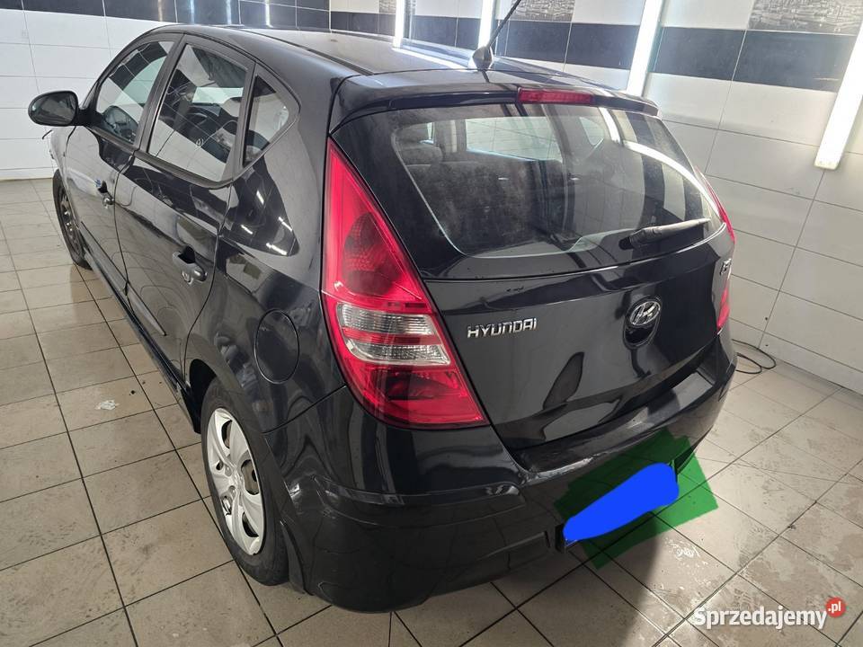 Hyundai i30 HB 14b uszkodzony 2011 kupiony w polskim salonie Pionki