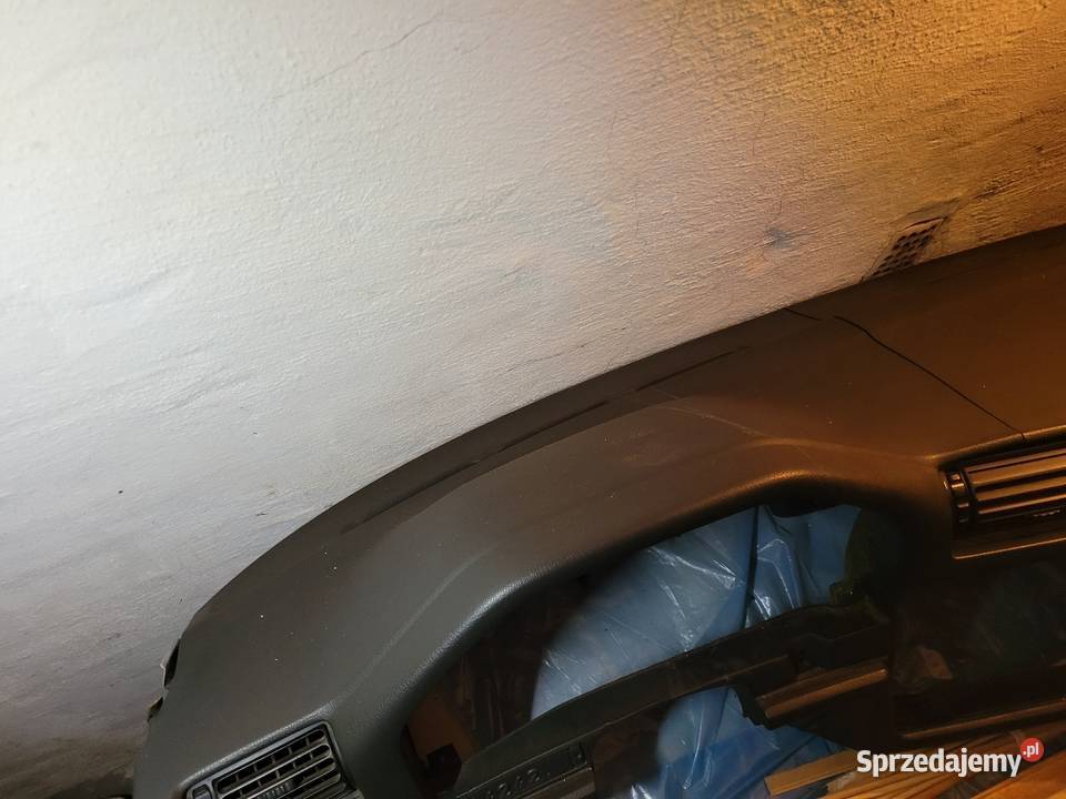 Deska rozdzielcza bmw e30 popękana Kalisz