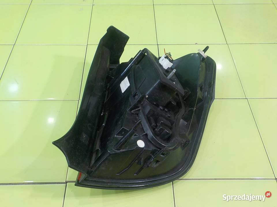 CITROEN C3 II 12 B 13r 5D lampa lewa tyl osobowe Suków
