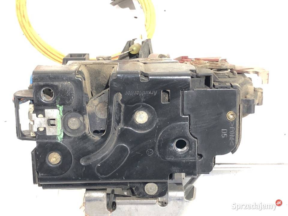 ZAMEK DRZWI PRAWY PRZÓD AUDI A3 8P Hatchback