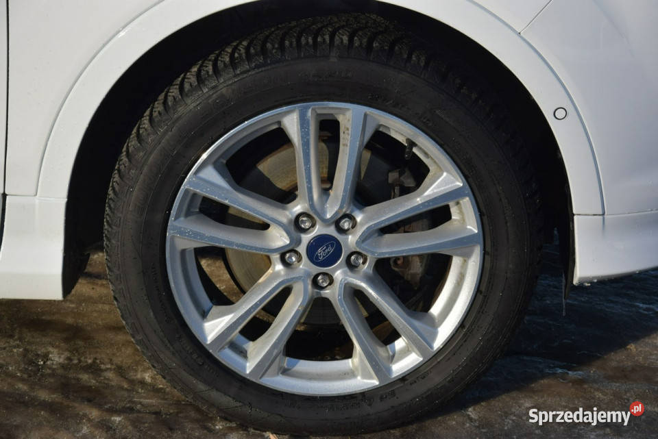 Ford Kuga 20D Indyvidual 4x4 Led Kamera 1997cm3 Kuga Majdan Sieniawski