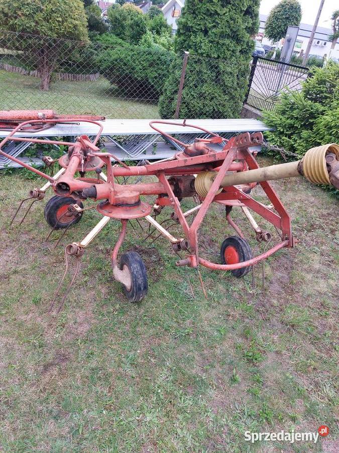 Przetrząsarka przewracarka pająk do siana Fahr Deutz-Fahr Karsin
