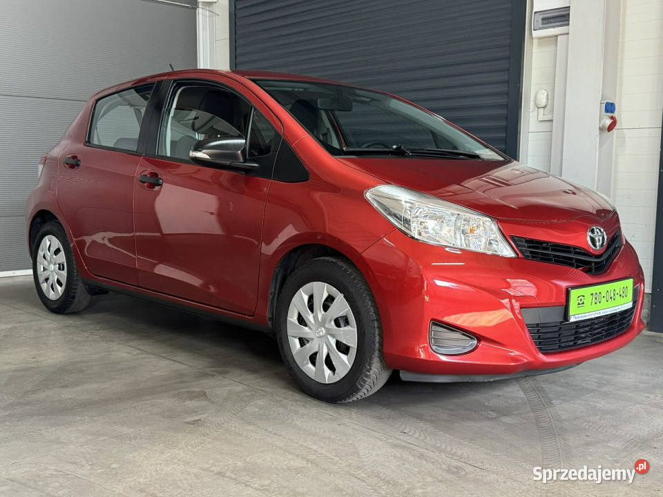 Toyota Yaris 48tyśkm stan perfekt bezwypadkowa Yaris Chechło