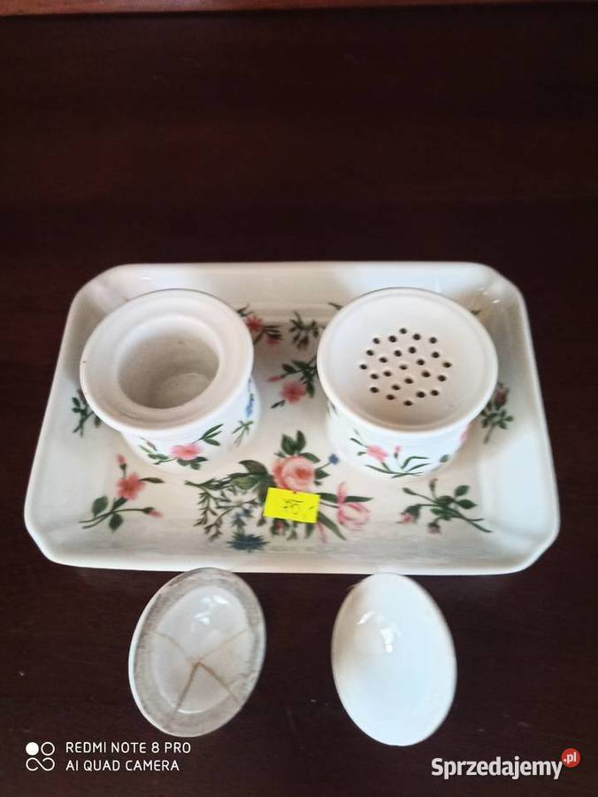 Biała porcelana przyprawnik Z chabrami i różami Gdańsk