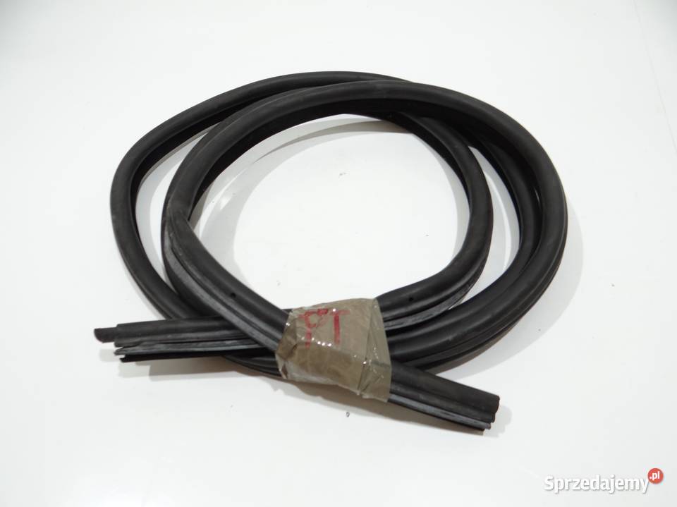 USZCZELKA DRZWI PRAWY TYŁ BMW E61 7033776 lubelskie Strzyżewice