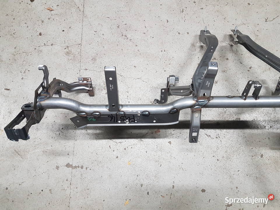 BMW 2 F46 STELAZ KONSOLI BELKA KONSOLI Turek