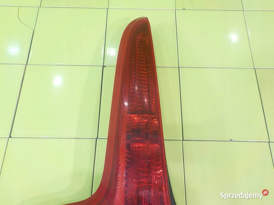 VOLVO C30 LIFT 16 D 10r 3D lampa lewy tyl Suków